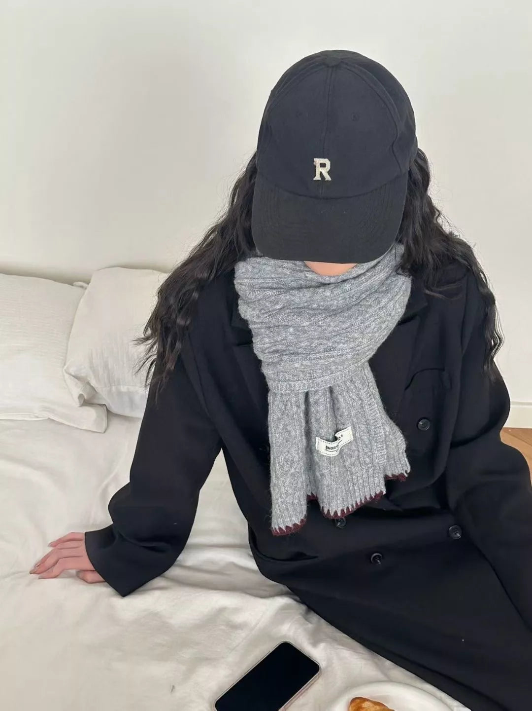 Cable-Knit Contrast Trim Scarf