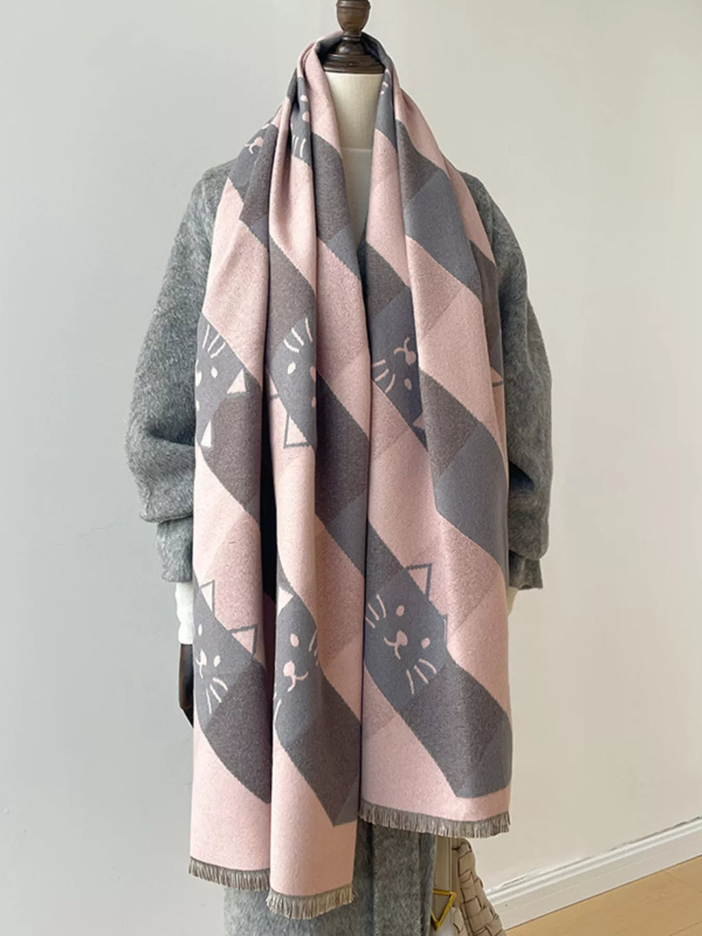 Cute Cat Plaid Raw Hem Scarf