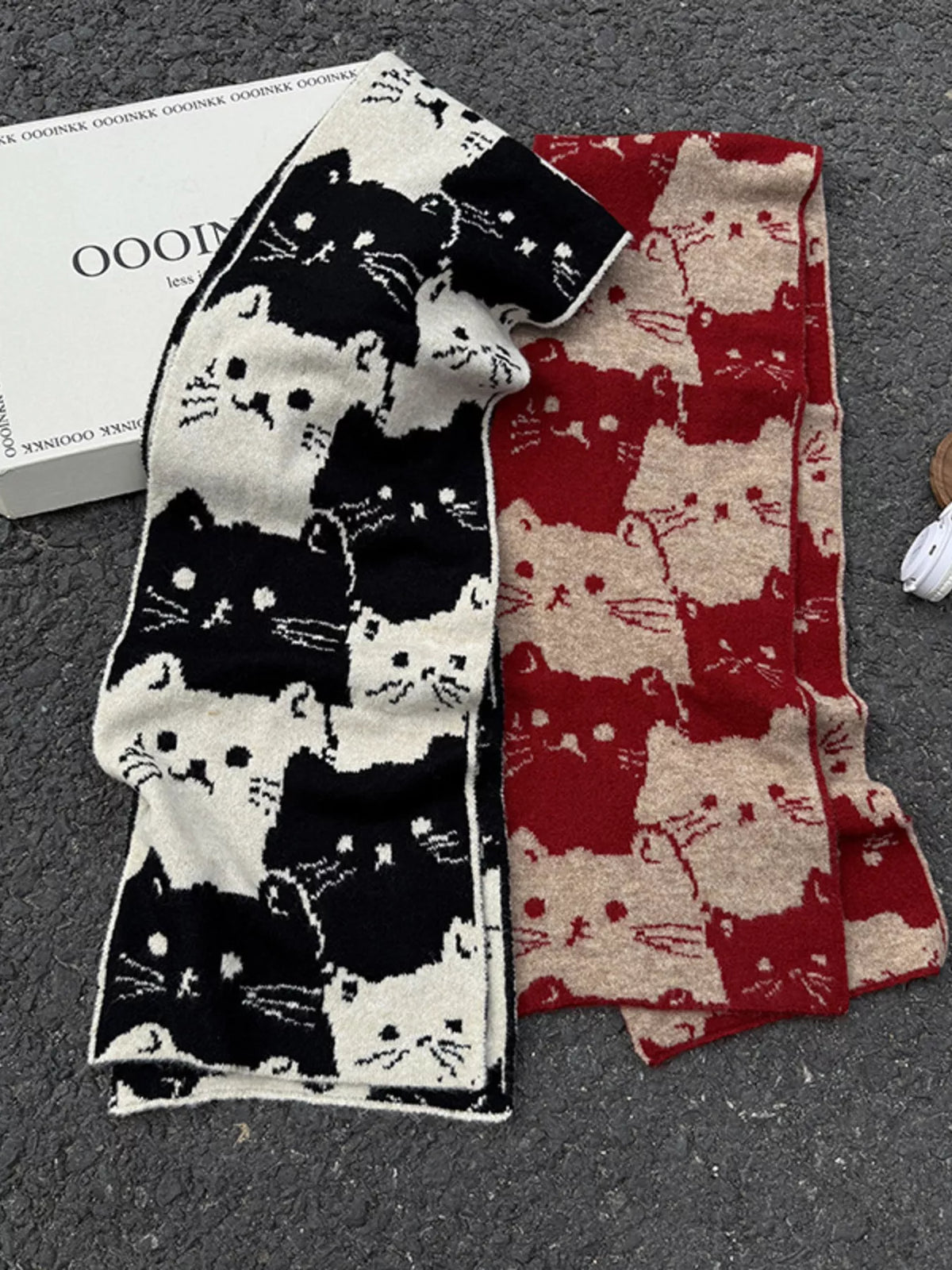 Cute Cat Pattern Knitted Long Scarf