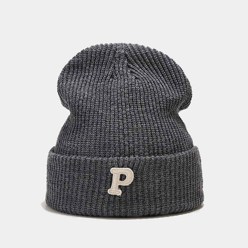 Chunky Knit P Beanie: Cozy & Chic Fall/Winter Hat