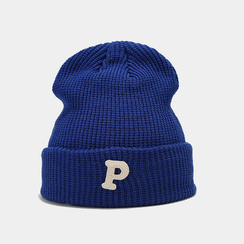 Chunky Knit P Beanie: Cozy & Chic Fall/Winter Hat