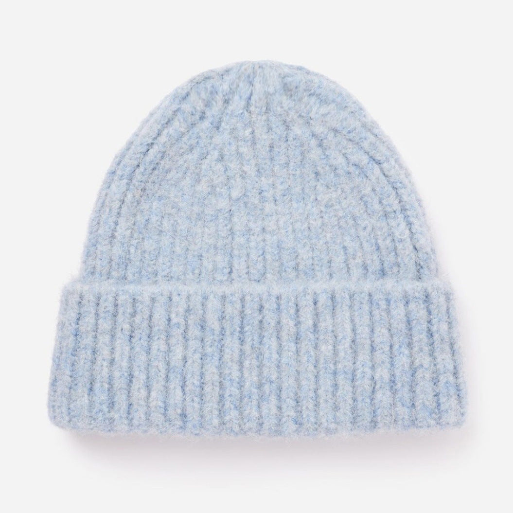 Ultra-Soft Cashmere Blend Beanie: Cozy Winter Style