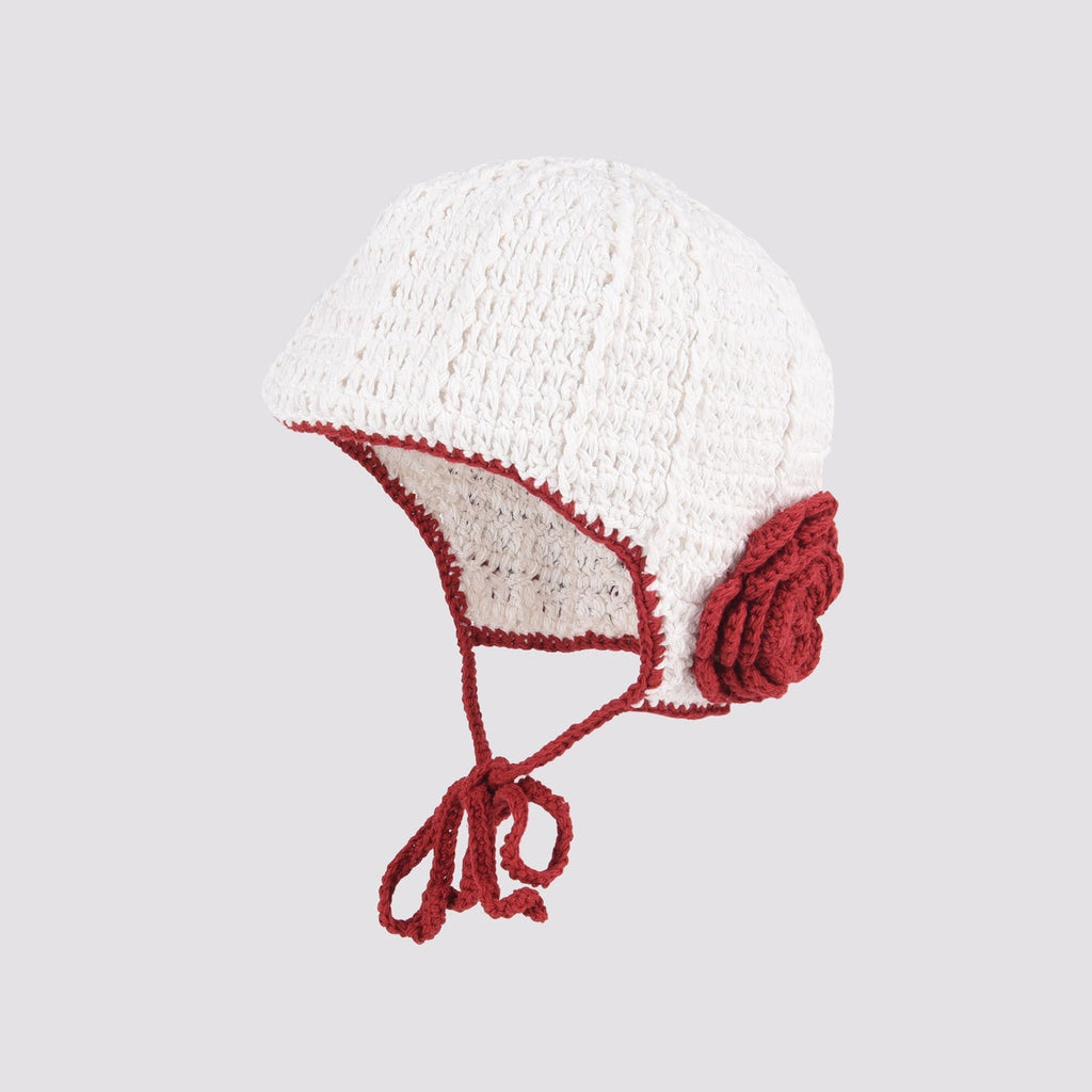 Hand-Knit Floral Beret: Cozy Retro Winter Hat