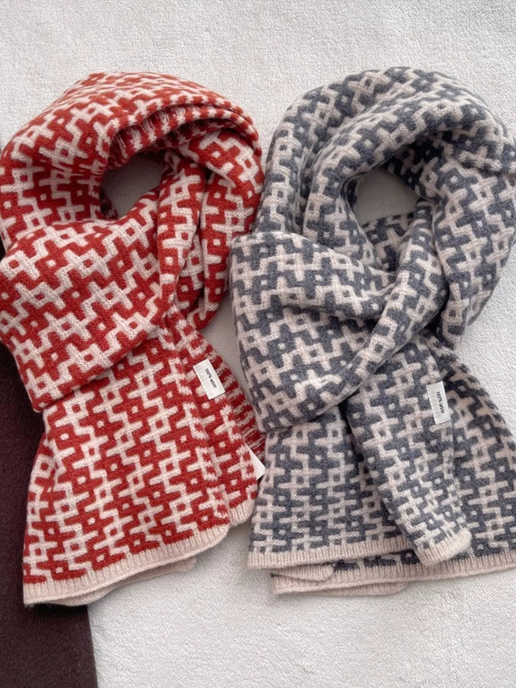 Wool Geometric Pattern Knitted Scarf